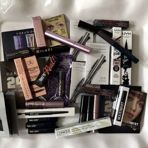New Beauty Box Designer lot 20 pc eye make up Mascara Urban Decay Clinique RMS